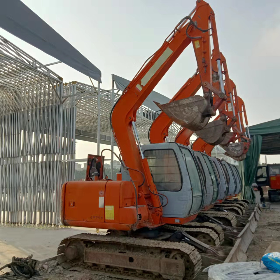 HITACHI EX60-5 - Rupsgraafmachine: afbeelding 2 HITACHI EX60-5 - Rupsgraafmachine: afbeelding 2