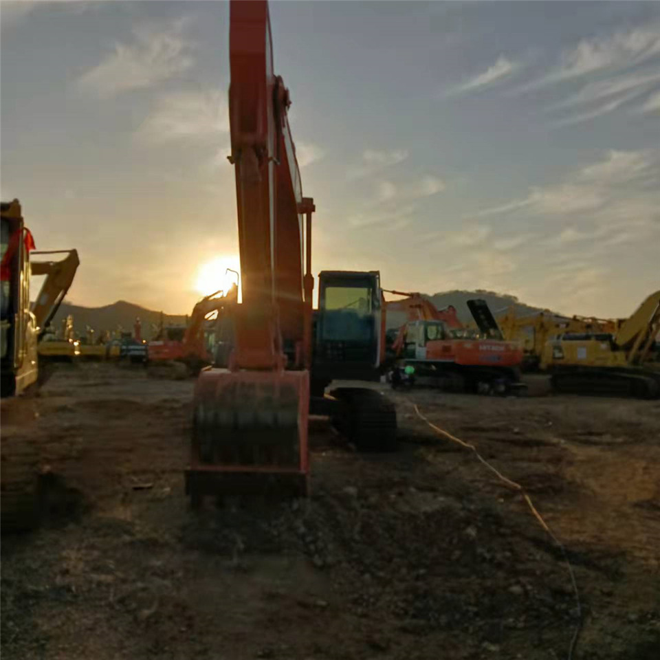 HITACHI ZX210 - Rupsgraafmachine: afbeelding 5 HITACHI ZX210 - Rupsgraafmachine: afbeelding 5