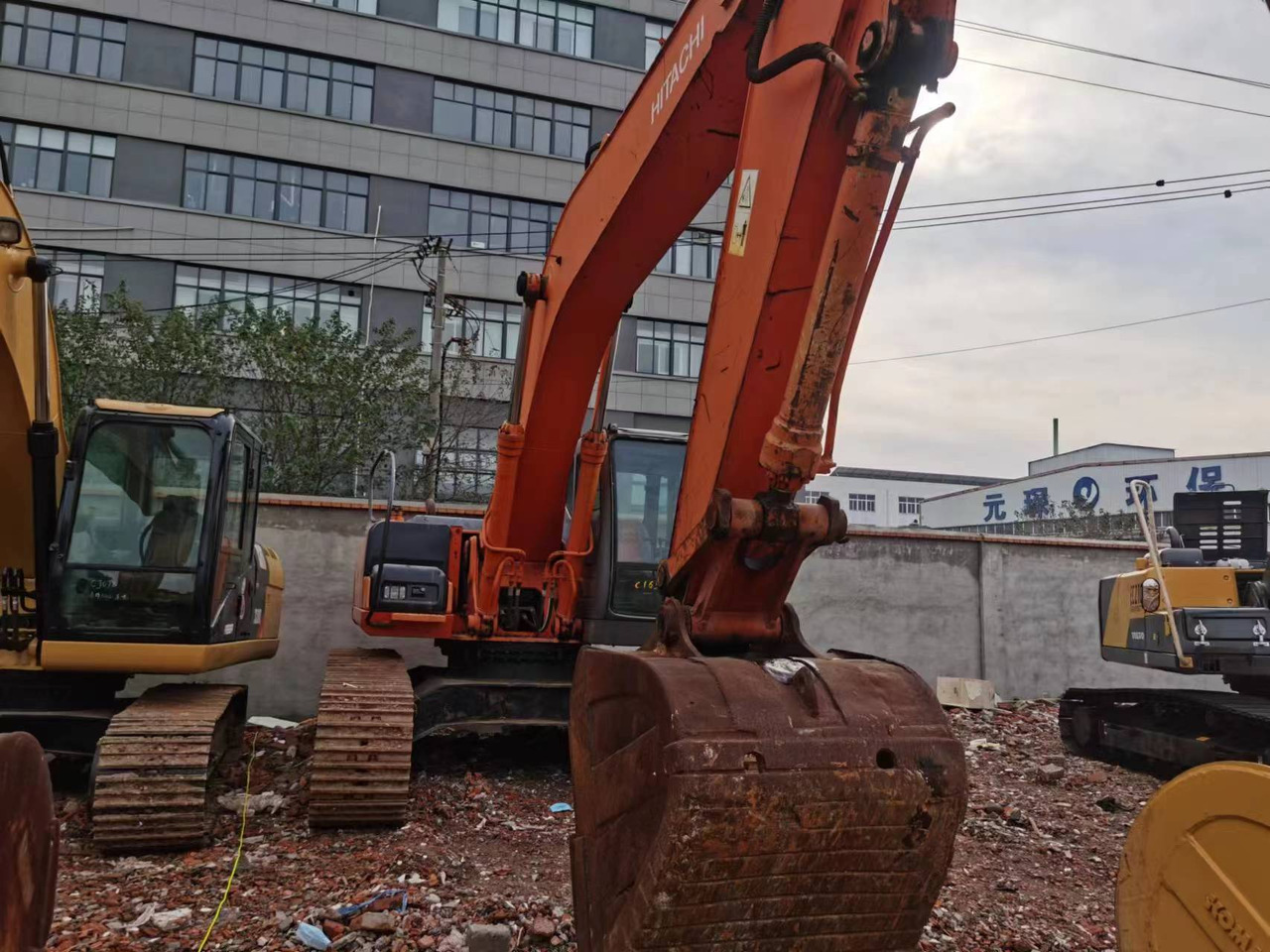 HITACHI ZX270 - Rupsgraafmachine: afbeelding 4 HITACHI ZX270 - Rupsgraafmachine: afbeelding 4