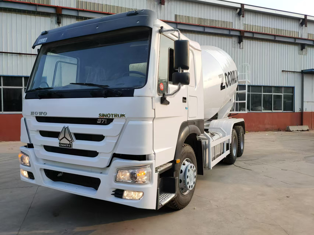 HOWO Cement Mixer Truck Click for Discount - Chassis vrachtwagen: afbeelding 1 HOWO Cement Mixer Truck Click for Discount - Chassis vrachtwagen: afbeelding 1
