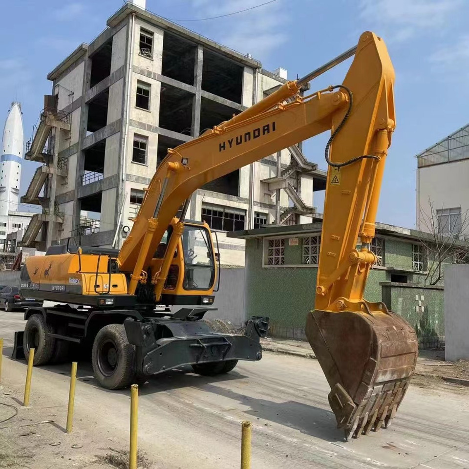 HYUNDAI R210W-9 - Wiellader: afbeelding 4 HYUNDAI R210W-9 - Wiellader: afbeelding 4