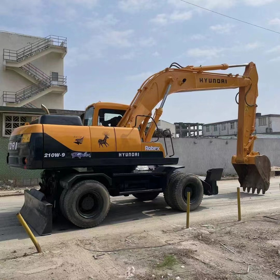 HYUNDAI R210W-9 - Wiellader: afbeelding 1 HYUNDAI R210W-9 - Wiellader: afbeelding 1
