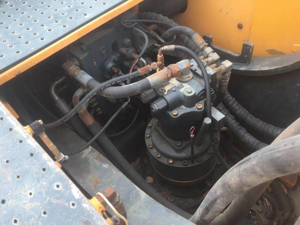 HYUNDAI R385 - Mobiele graafmachine: afbeelding 4 HYUNDAI R385 - Mobiele graafmachine: afbeelding 4