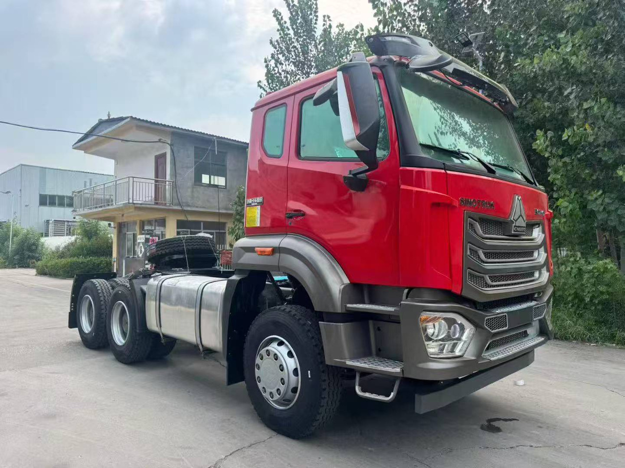 Howo Tractor Unit Click for Discount - Kipper vrachtwagen: afbeelding 3 Howo Tractor Unit Click for Discount - Kipper vrachtwagen: afbeelding 3