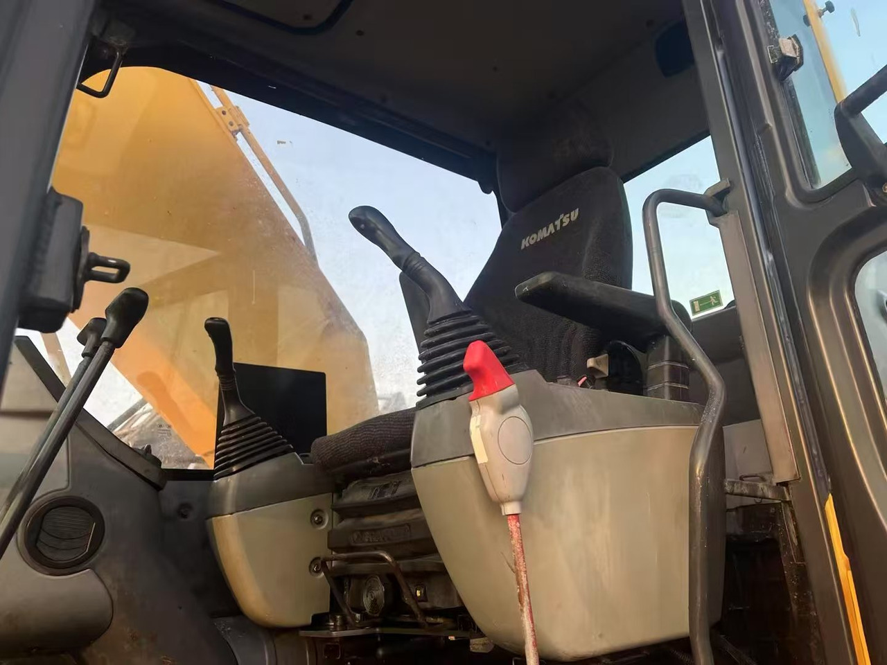KOMATSU PC200-8 - Rupsgraafmachine: afbeelding 2 KOMATSU PC200-8 - Rupsgraafmachine: afbeelding 2