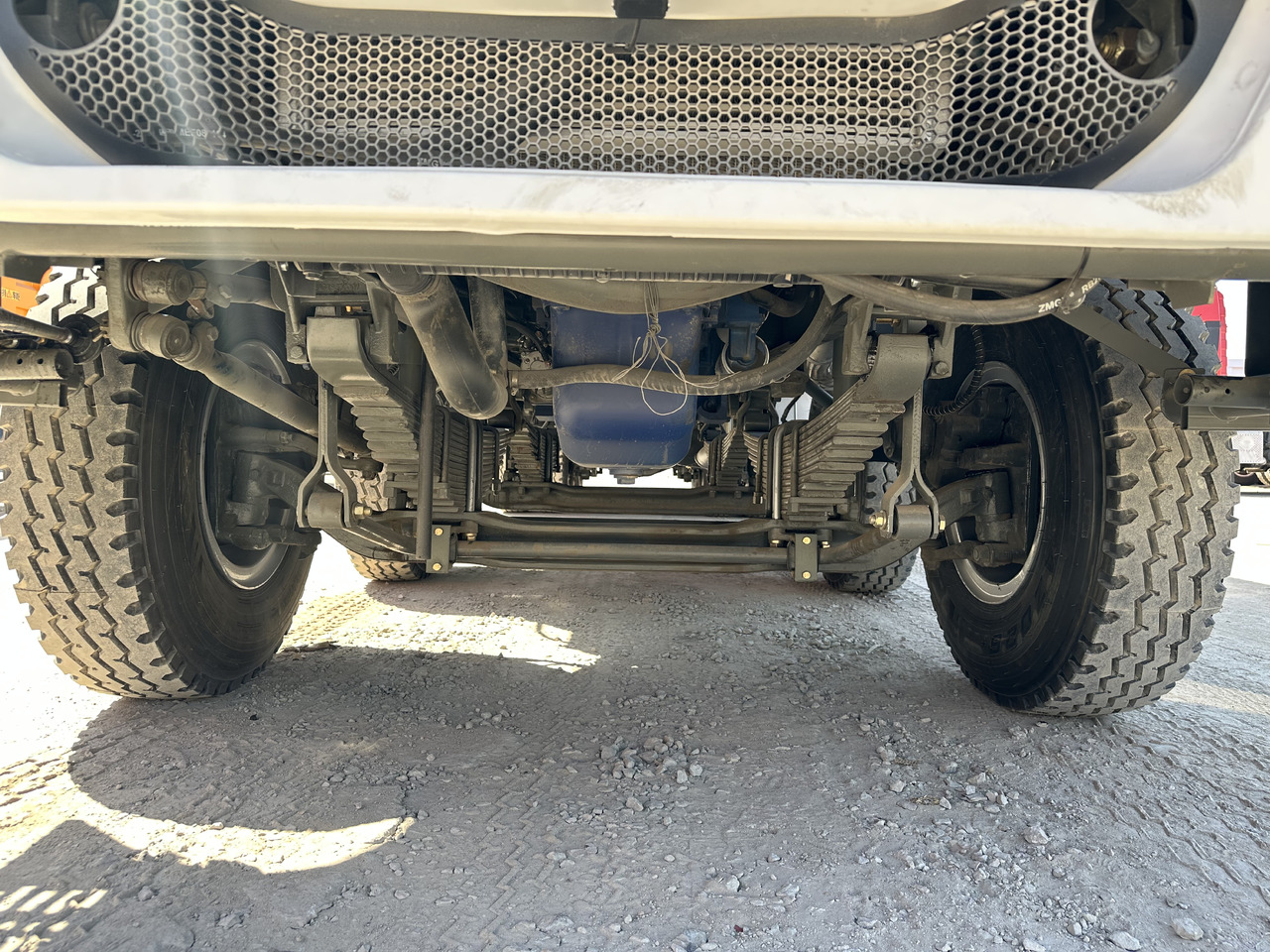 SINOTRUK HOWO 400 8X4 - Kipper vrachtwagen: afbeelding 3 SINOTRUK HOWO 400 8X4 - Kipper vrachtwagen: afbeelding 3