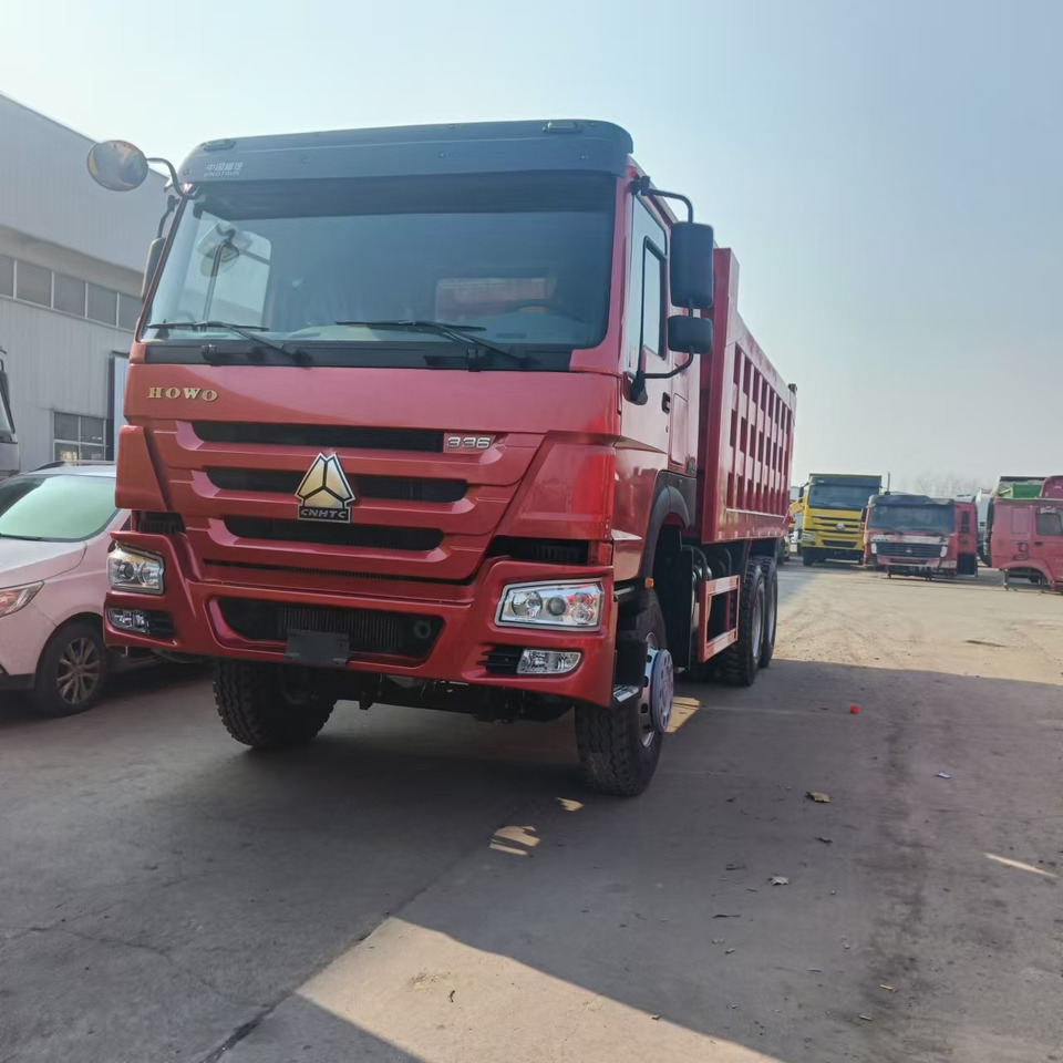 SINOTRUK HOWO 6x4 Dump Truck Click for Discount - Kipper vrachtwagen: afbeelding 5 SINOTRUK HOWO 6x4 Dump Truck Click for Discount - Kipper vrachtwagen: afbeelding 5