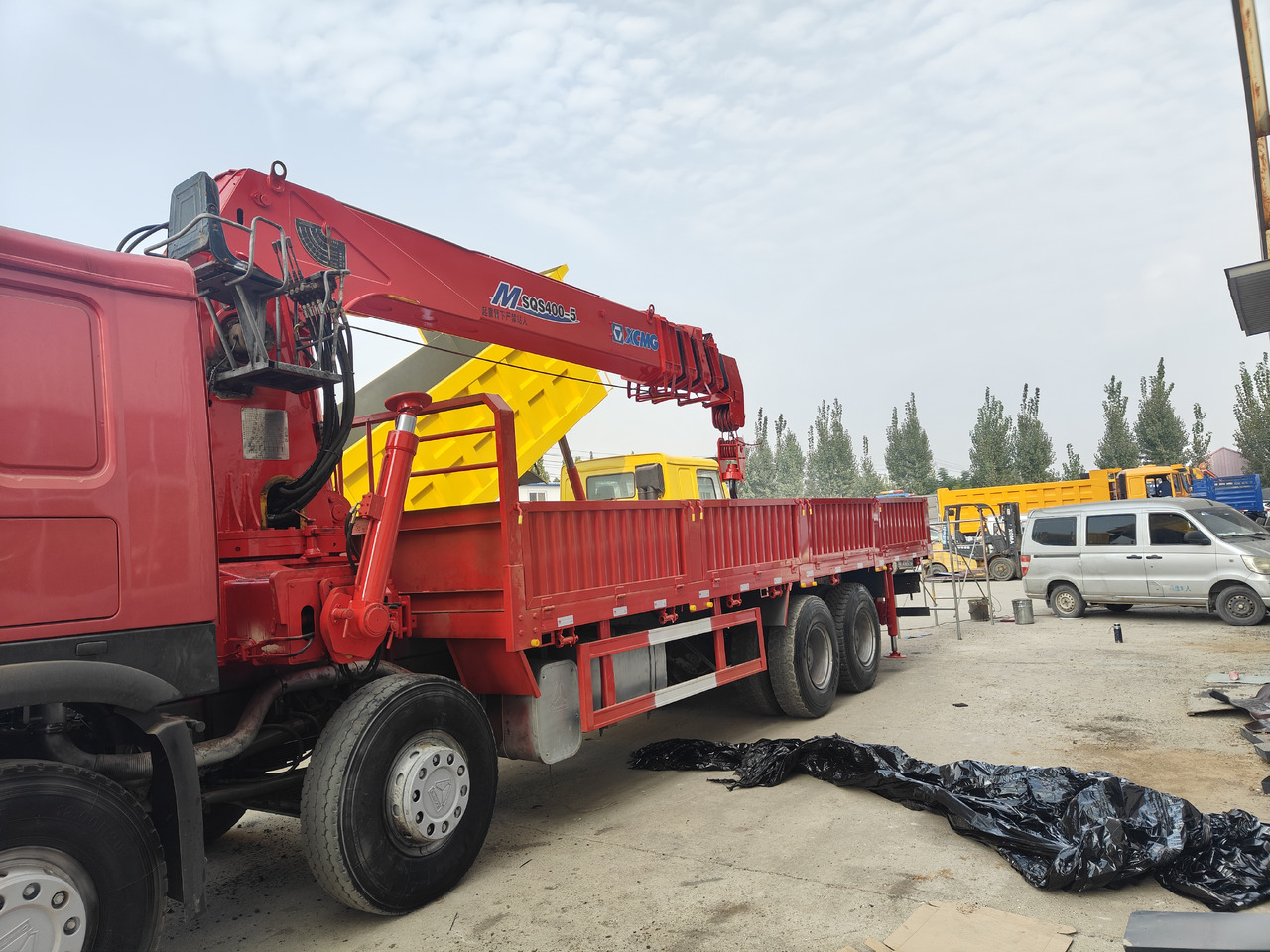 SINOTRUK HOWO 8X4 16 TONS CLICK HERE FOR DISCOUNT - Kraanwagen: afbeelding 4 SINOTRUK HOWO 8X4 16 TONS CLICK HERE FOR DISCOUNT - Kraanwagen: afbeelding 4