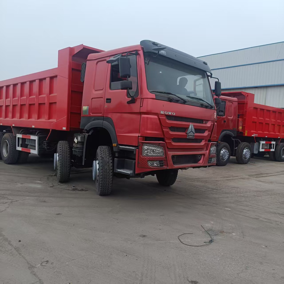 SINOTRUK howo 8x4 - Kipper vrachtwagen: afbeelding 2 SINOTRUK howo 8x4 - Kipper vrachtwagen: afbeelding 2