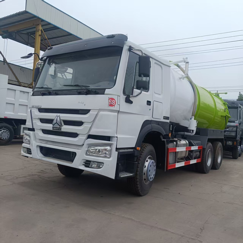 Sinotruk Howo Howo 6x4 Large Vacuum Suction Truck - Vacuümwagen: afbeelding 1 Sinotruk Howo Howo 6x4 Large Vacuum Suction Truck - Vacuümwagen: afbeelding 1