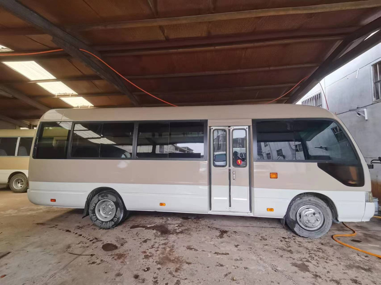 TOYOTA CLICK HERE FOR DISCOUNT - Stadsbus: afbeelding 2 TOYOTA CLICK HERE FOR DISCOUNT - Stadsbus: afbeelding 2