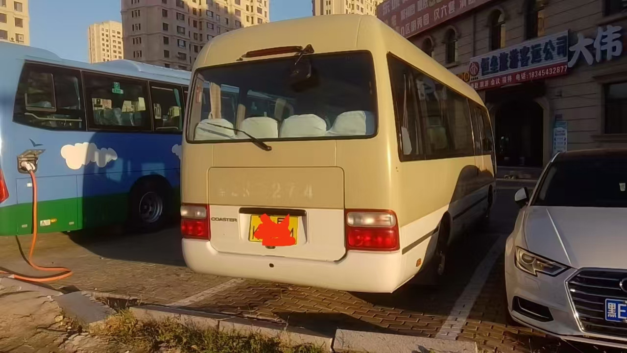 TOYOTA Coaster  Bus  Click Here for Discount - Touringcar: afbeelding 4 TOYOTA Coaster  Bus  Click Here for Discount - Touringcar: afbeelding 4