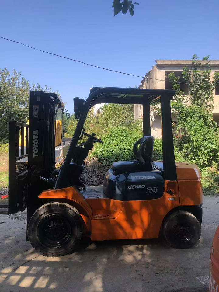 TOYOTA GENEO 35 CLICK HERE FOR DISCOUNT - Diesel heftruck: afbeelding 1 TOYOTA GENEO 35 CLICK HERE FOR DISCOUNT - Diesel heftruck: afbeelding 1