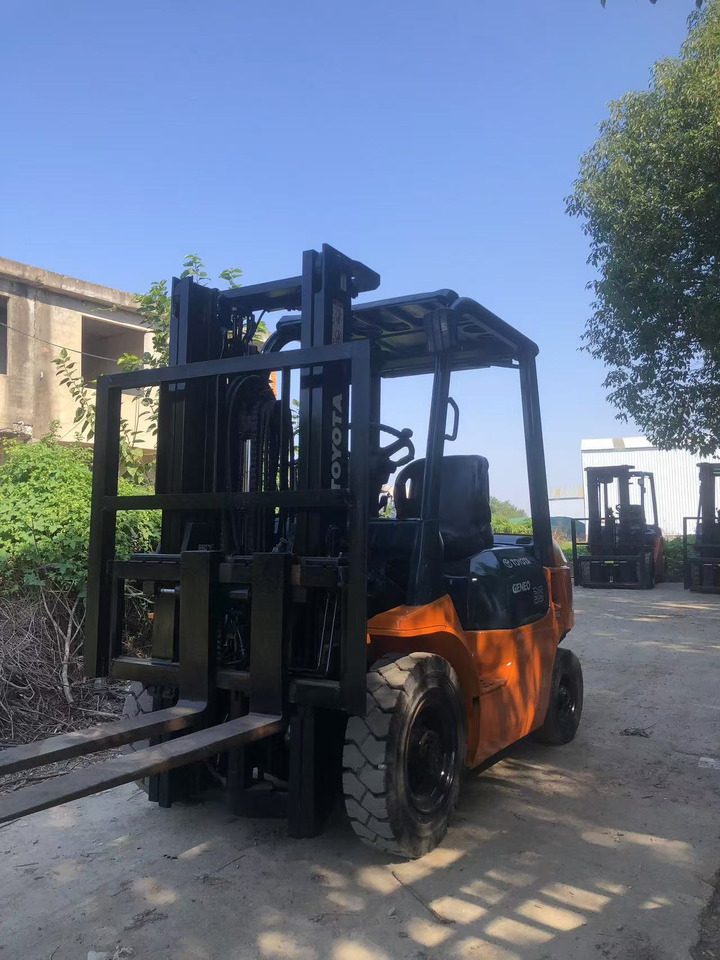 TOYOTA GENEO 35 CLICK HERE FOR DISCOUNT - Diesel heftruck: afbeelding 5 TOYOTA GENEO 35 CLICK HERE FOR DISCOUNT - Diesel heftruck: afbeelding 5