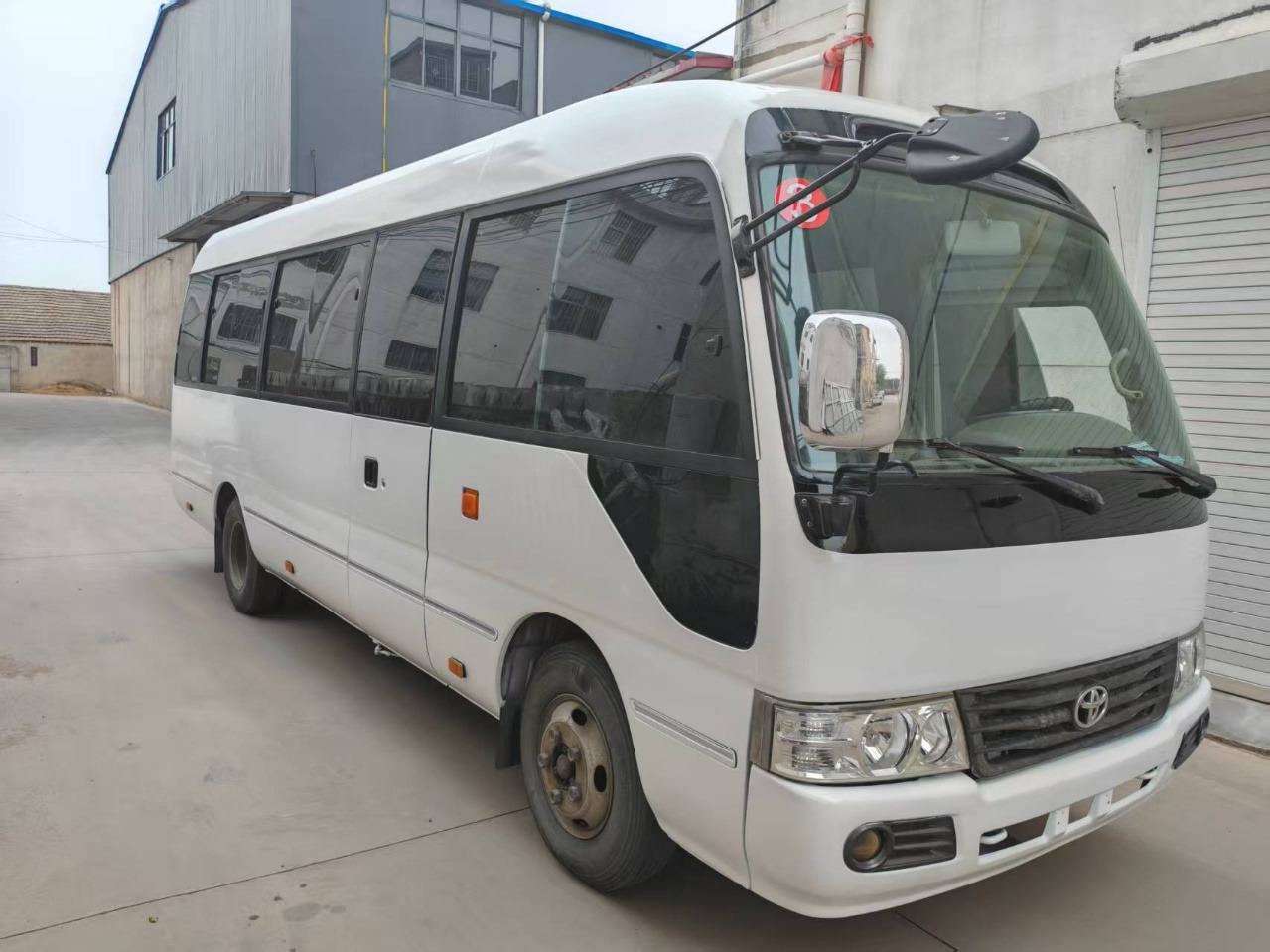 TOYOTA Mini Bus 27 Seats Low Km Click for Discount - Touringcar: afbeelding 2 TOYOTA Mini Bus 27 Seats Low Km Click for Discount - Touringcar: afbeelding 2