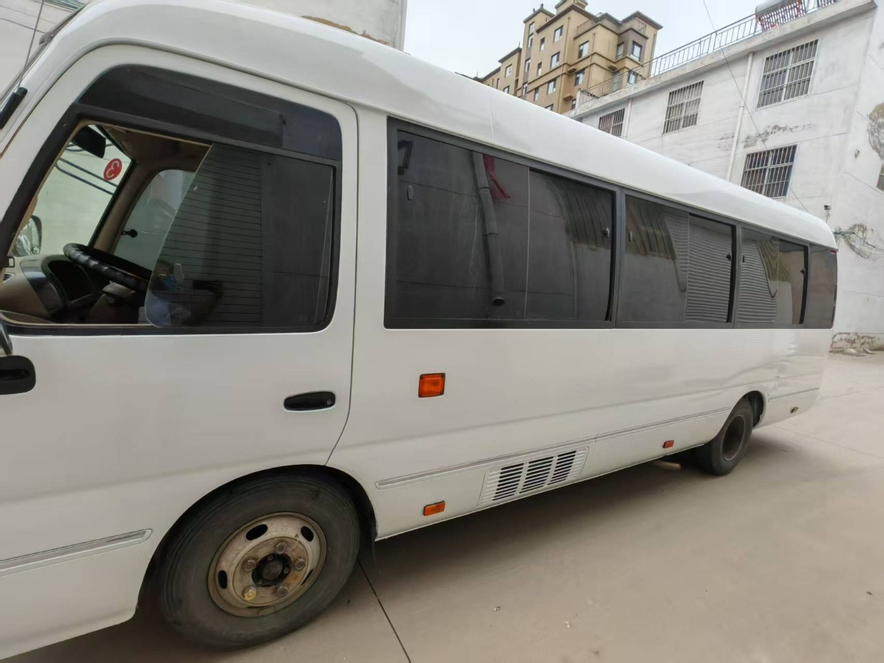 TOYOTA Mini Bus 27 Seats Low Km Click for Discount - Touringcar: afbeelding 4 TOYOTA Mini Bus 27 Seats Low Km Click for Discount - Touringcar: afbeelding 4