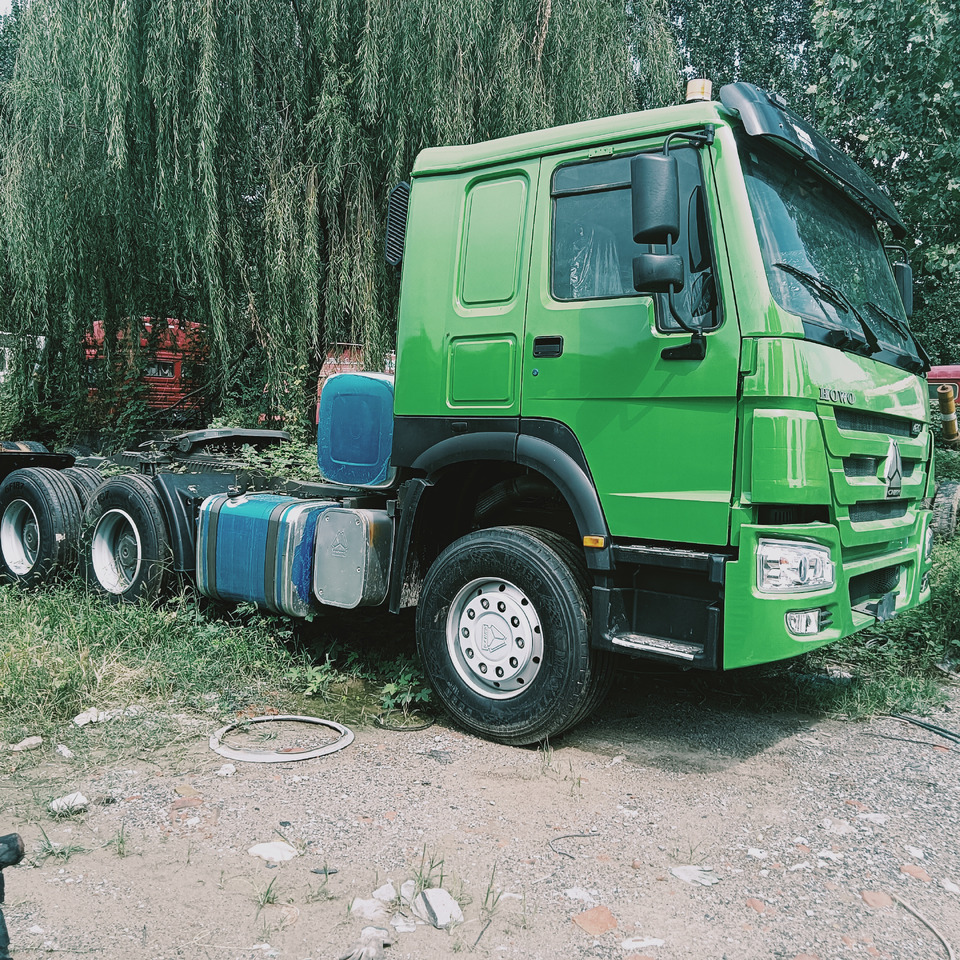 SINOTRUK HOWO 420 CLICK HERE FOR DISCOUNT - Trekker: afbeelding 1 SINOTRUK HOWO 420 CLICK HERE FOR DISCOUNT - Trekker: afbeelding 1