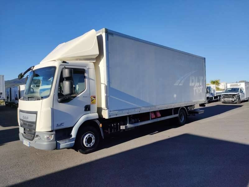 Camion Porteur 12 TONNES 210 CV HAYON PORTE RELEVANTE - Bakwagen: afbeelding 2 Camion Porteur 12 TONNES 210 CV HAYON PORTE RELEVANTE - Bakwagen: afbeelding 2