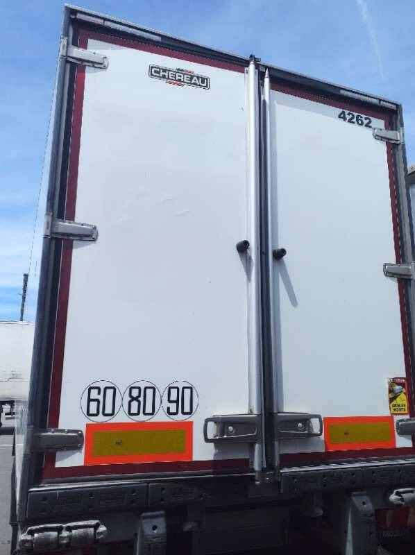 Semi-remorque 3 Essieux FRIGO 38 TONNES HAYON CAISSE CHEREAU GROUPE CARRIER VECTOR HE 19 MT - Koelwagen oplegger: afbeelding 3 Semi-remorque 3 Essieux FRIGO 38 TONNES HAYON CAISSE CHEREAU GROUPE CARRIER VECTOR HE 19 MT - Koelwagen oplegger: afbeelding 3