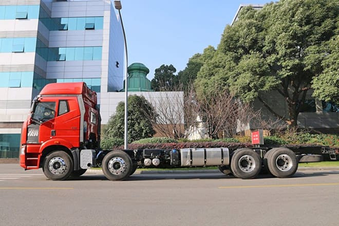 FAW Faw J6P 420 Truck New Model for Sale in Ghana - Chassis vrachtwagen: afbeelding 2 FAW Faw J6P 420 Truck New Model for Sale in Ghana - Chassis vrachtwagen: afbeelding 2