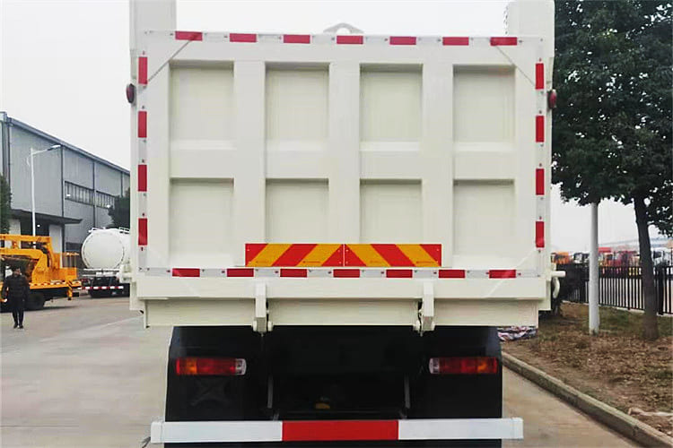 FOTON Dump Truck Foton 6x4 Truck for Sale in Mali - Kipper vrachtwagen: afbeelding 4 FOTON Dump Truck Foton 6x4 Truck for Sale in Mali - Kipper vrachtwagen: afbeelding 4
