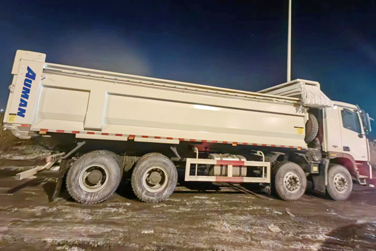FOTON Foton Auman Dump Truck for Sale in Zambia - Kipper vrachtwagen: afbeelding 2 FOTON Foton Auman Dump Truck for Sale in Zambia - Kipper vrachtwagen: afbeelding 2