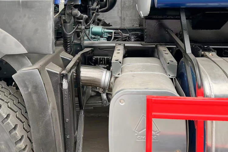 Howo Water Sprinkler Truck for Sale in Mali - Tankwagen: afbeelding 5 Howo Water Sprinkler Truck for Sale in Mali - Tankwagen: afbeelding 5