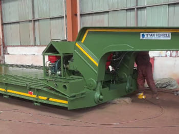 TITAN Folding Gooseneck Trailer for Sale in Sierra Leone - Oplegger: afbeelding 3 TITAN Folding Gooseneck Trailer for Sale in Sierra Leone - Oplegger: afbeelding 3