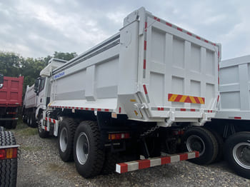 SHACMAN Shacman Tipper Truck for Sale in Jamaica - Kipper vrachtwagen: afbeelding 4 SHACMAN Shacman Tipper Truck for Sale in Jamaica - Kipper vrachtwagen: afbeelding 4