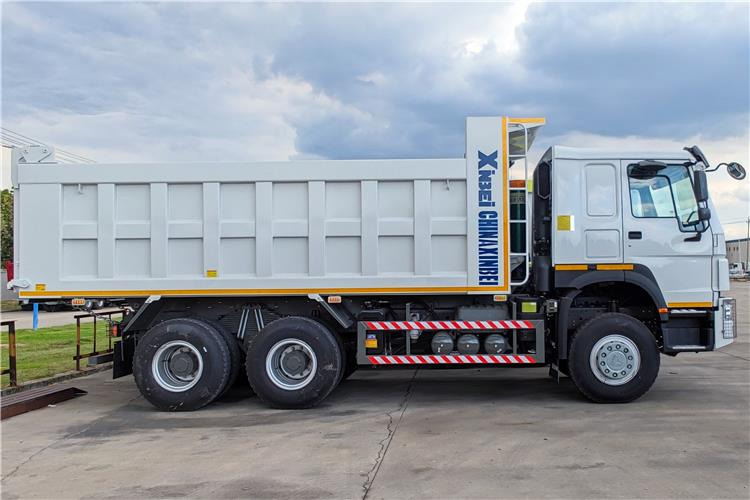SINOTRUK Used Howo 360 hp Tipper Truck Price for Sale In Ghana - Kipper vrachtwagen: afbeelding 3 SINOTRUK Used Howo 360 hp Tipper Truck Price for Sale In Ghana - Kipper vrachtwagen: afbeelding 3