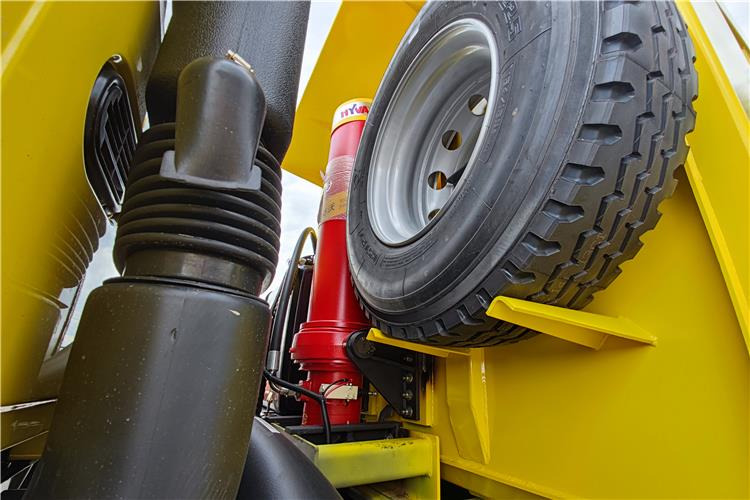 SINOTRUK Used Howo 430hp 8x4 Tipper Truck Price In Mali - Kipper vrachtwagen: afbeelding 4 SINOTRUK Used Howo 430hp 8x4 Tipper Truck Price In Mali - Kipper vrachtwagen: afbeelding 4