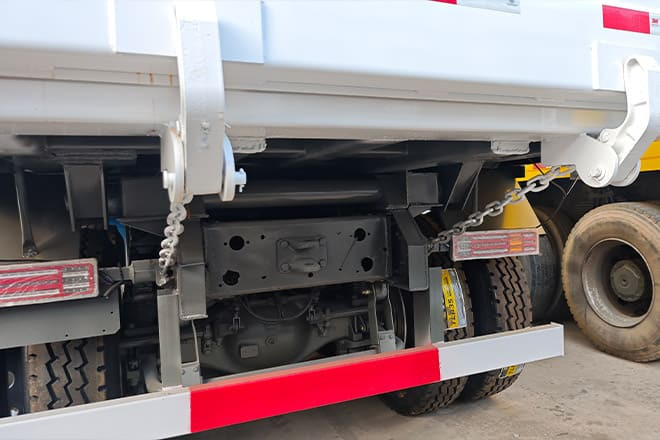 SINOTRUK Used Sinotruk Howo 371 10 Wheeler Dump Truck for Sale in Kenya - Kipper vrachtwagen: afbeelding 4 SINOTRUK Used Sinotruk Howo 371 10 Wheeler Dump Truck for Sale in Kenya - Kipper vrachtwagen: afbeelding 4
