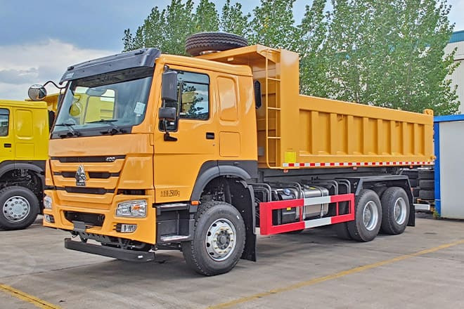 Sinotruk Howo 6x4 Tipper Truck for Sale in Guyana - Kipper vrachtwagen: afbeelding 1 Sinotruk Howo 6x4 Tipper Truck for Sale in Guyana - Kipper vrachtwagen: afbeelding 1