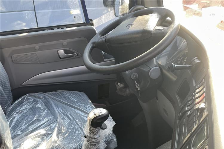 Sinotruk Used Howo A7 Dump Truck 6x4 for Sale In Democratic Republic of the Congo - Kipper vrachtwagen: afbeelding 4 Sinotruk Used Howo A7 Dump Truck 6x4 for Sale In Democratic Republic of the Congo - Kipper vrachtwagen: afbeelding 4