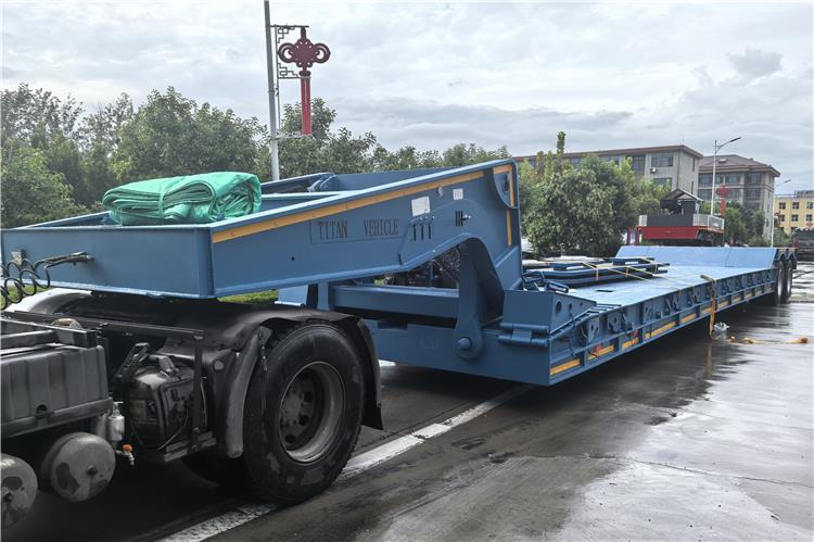 TITAN 2 Axle 80 Ton Detachable Gooseneck Trailer for Sale In Nigeria - Dieplader oplegger: afbeelding 1 TITAN 2 Axle 80 Ton Detachable Gooseneck Trailer for Sale In Nigeria - Dieplader oplegger: afbeelding 1