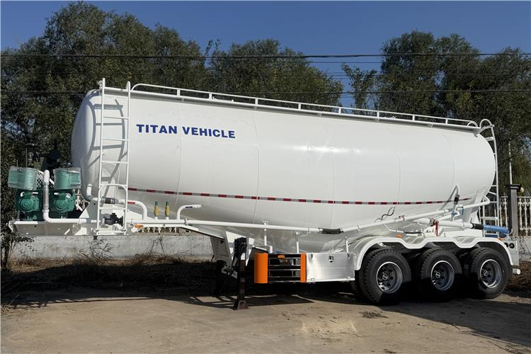 TITAN 3 Axle 50 Ton Dry Bulker Cement Tanker Trailer for Sale In Saudi Arabia - Bulkoplegger: afbeelding 4 TITAN 3 Axle 50 Ton Dry Bulker Cement Tanker Trailer for Sale In Saudi Arabia - Bulkoplegger: afbeelding 4