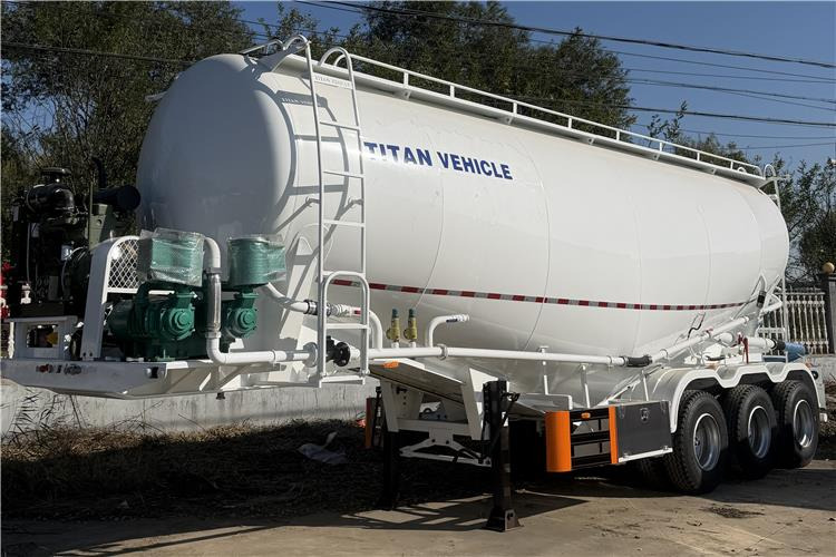TITAN 3 Axle 50 Ton Dry Bulker Cement Tanker Trailer for Sale In Saudi Arabia - Bulkoplegger: afbeelding 1 TITAN 3 Axle 50 Ton Dry Bulker Cement Tanker Trailer for Sale In Saudi Arabia - Bulkoplegger: afbeelding 1