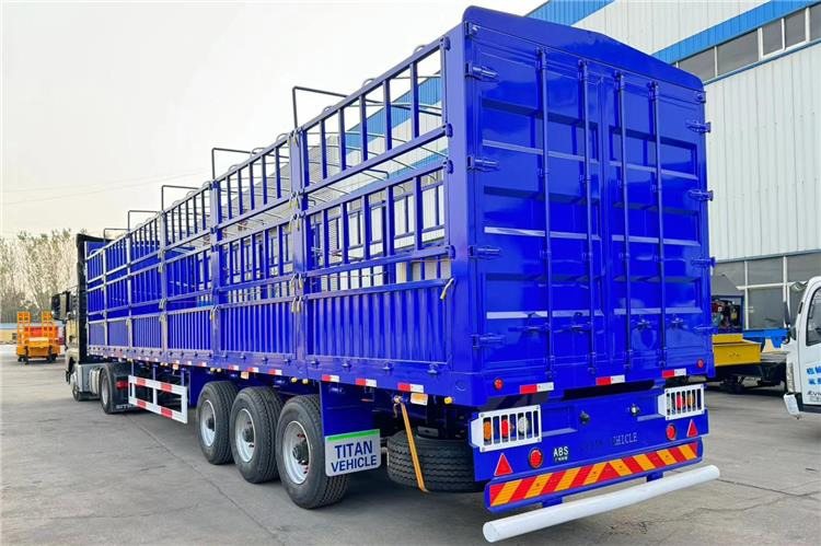 TITAN 3 Axle Cargo Fence Trailer with Air Suspension Transport Animal - Veewagen oplegger: afbeelding 2 TITAN 3 Axle Cargo Fence Trailer with Air Suspension Transport Animal - Veewagen oplegger: afbeelding 2