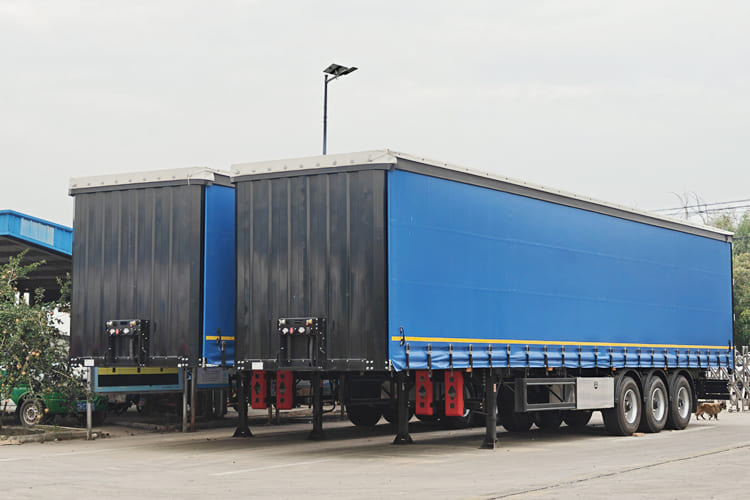 TITAN Curtain Side Trailer for Sale in Tanzania - Schuifzeiloplegger: afbeelding 1 TITAN Curtain Side Trailer for Sale in Tanzania - Schuifzeiloplegger: afbeelding 1