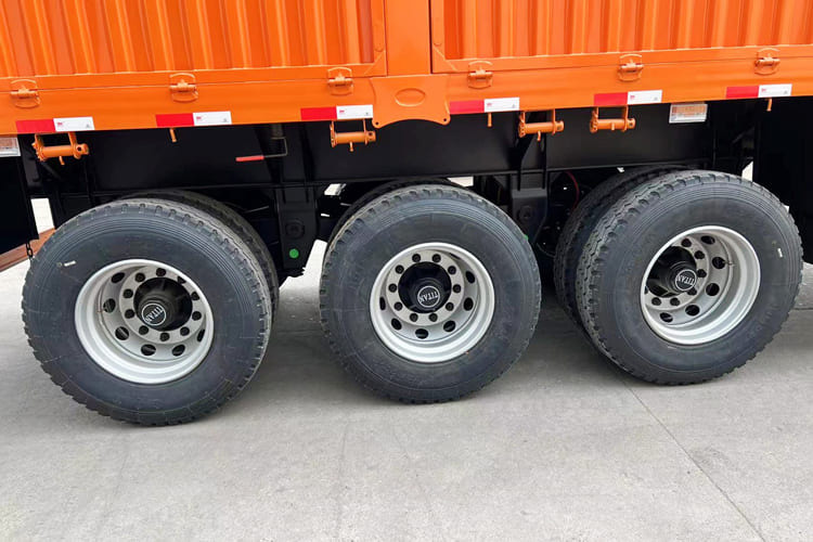 TITAN Fence Trailer for Sale in Saudi Arabia - Veewagen oplegger: afbeelding 5 TITAN Fence Trailer for Sale in Saudi Arabia - Veewagen oplegger: afbeelding 5