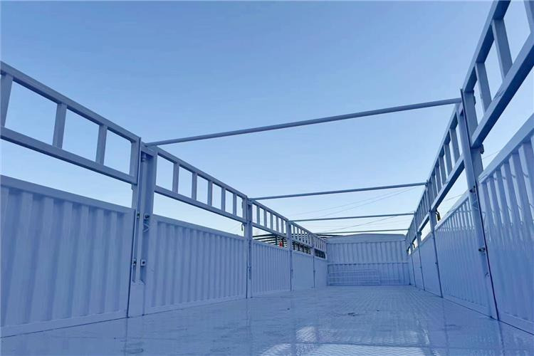 TITAN In Stock 30/40/50 Ton Fence Semi Trailer Transport Cargo Bulk In Senegal - Veewagen oplegger: afbeelding 4 TITAN In Stock 30/40/50 Ton Fence Semi Trailer Transport Cargo Bulk In Senegal - Veewagen oplegger: afbeelding 4