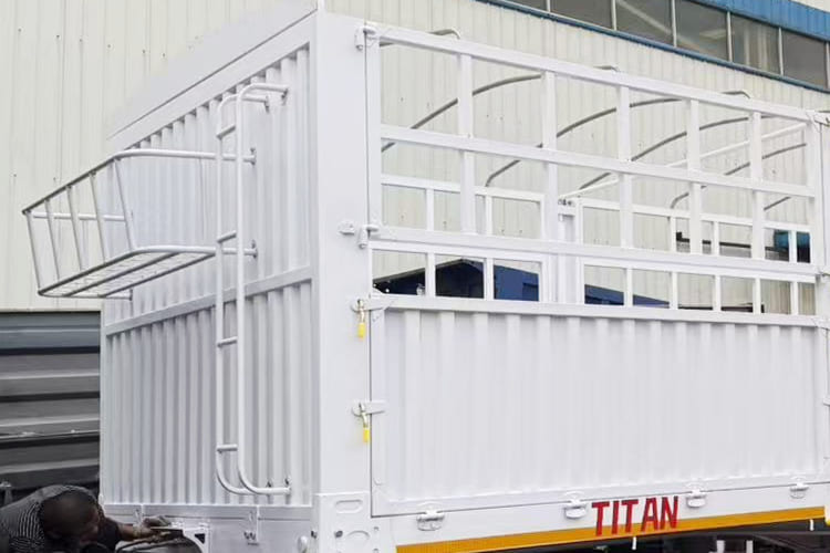 TITAN Livestock Fence Semi Trailer for Sale in Malawi - Veewagen oplegger: afbeelding 4 TITAN Livestock Fence Semi Trailer for Sale in Malawi - Veewagen oplegger: afbeelding 4