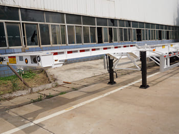 TITAN Skel Trailers for Sale in Sierra Leone - Chassis oplegger: afbeelding 3 TITAN Skel Trailers for Sale in Sierra Leone - Chassis oplegger: afbeelding 3