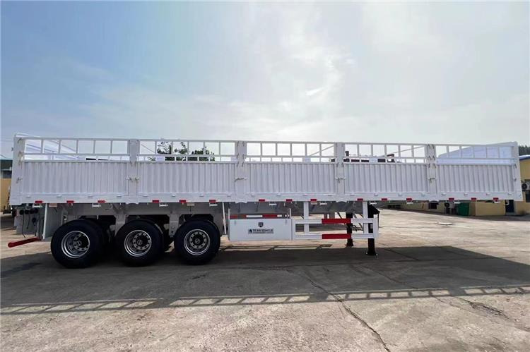 TITAN Tri Axle 60 Ton Fence Cargo Semi Trailer for Sale In Guinea - Veewagen oplegger: afbeelding 4 TITAN Tri Axle 60 Ton Fence Cargo Semi Trailer for Sale In Guinea - Veewagen oplegger: afbeelding 4