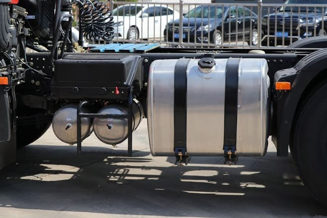 FAW Faw 380HP J6P Truck for Sale in Senegal - Trekker: afbeelding 5 FAW Faw 380HP J6P Truck for Sale in Senegal - Trekker: afbeelding 5