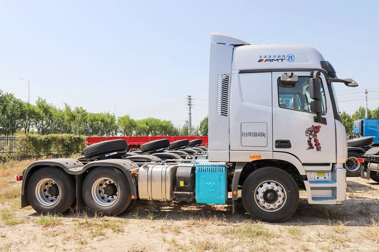 FOTON Foton 6x4 Tractor Head for Sale in Tanzania - Trekker: afbeelding 3 FOTON Foton 6x4 Tractor Head for Sale in Tanzania - Trekker: afbeelding 3