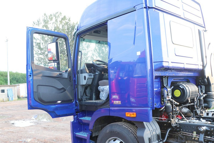 FOTON Foton 8x4 Tractor Head for Sale in Zambia - Trekker: afbeelding 4 FOTON Foton 8x4 Tractor Head for Sale in Zambia - Trekker: afbeelding 4