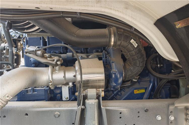 Sinotruk Used Howo 400 HP Truck Head for Sale In Congo - Trekker: afbeelding 3 Sinotruk Used Howo 400 HP Truck Head for Sale In Congo - Trekker: afbeelding 3