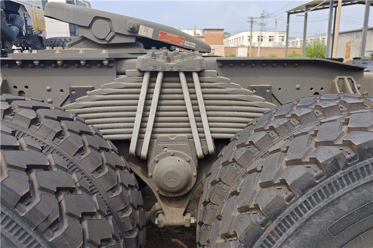 Sinotruk Used Howo 400 HP Truck Head for Sale In Congo - Trekker: afbeelding 4 Sinotruk Used Howo 400 HP Truck Head for Sale In Congo - Trekker: afbeelding 4