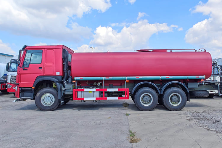 Howo Howo Water Truck for Sale in Nigeria - Vrachtwagen: afbeelding 3 Howo Howo Water Truck for Sale in Nigeria - Vrachtwagen: afbeelding 3